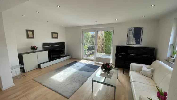 Einfamilienhaus mit großem Garten, Außenpool und Sauna OHNE MAKLER zum Verkauf, Nähe Stuttgart