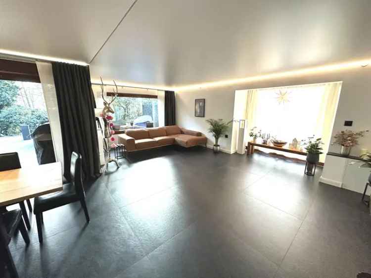 Einfamilienhaus in traumhafter Umgebung, Sackgassenlage, Eigennutzung oder Vermietung