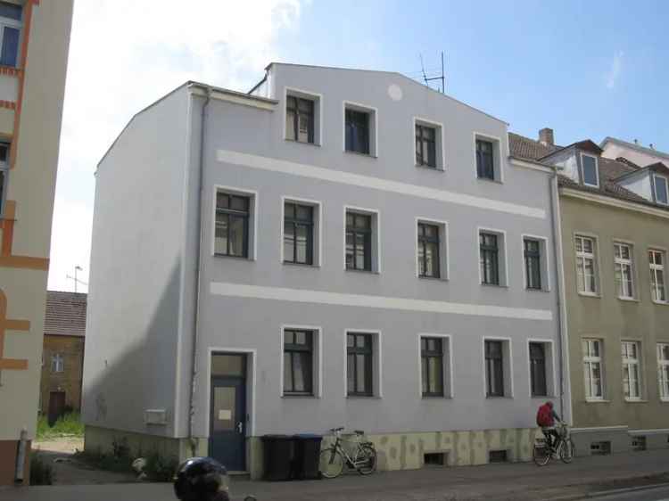 2-Raum-Wohnung in der Anklamer Straße / Nähe Theater zu vermieten