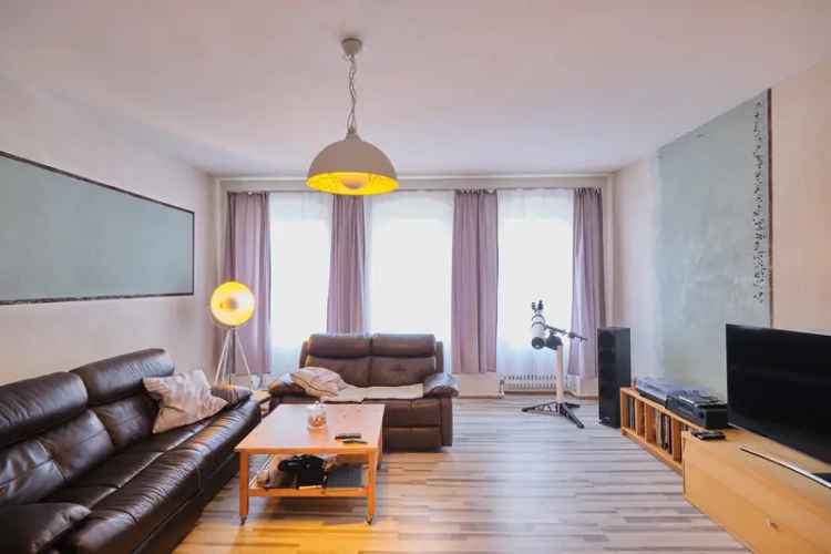 Einzigartige 4-Zimmer-Wohnung in Moabit (noch zu teilen)