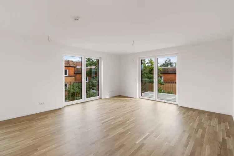 Moderne 3 Zimmer Wohnung Extra Large (unmöbliert) mit Küche und mit Zugang zu Fitnessstudio und großzügige Terrassen