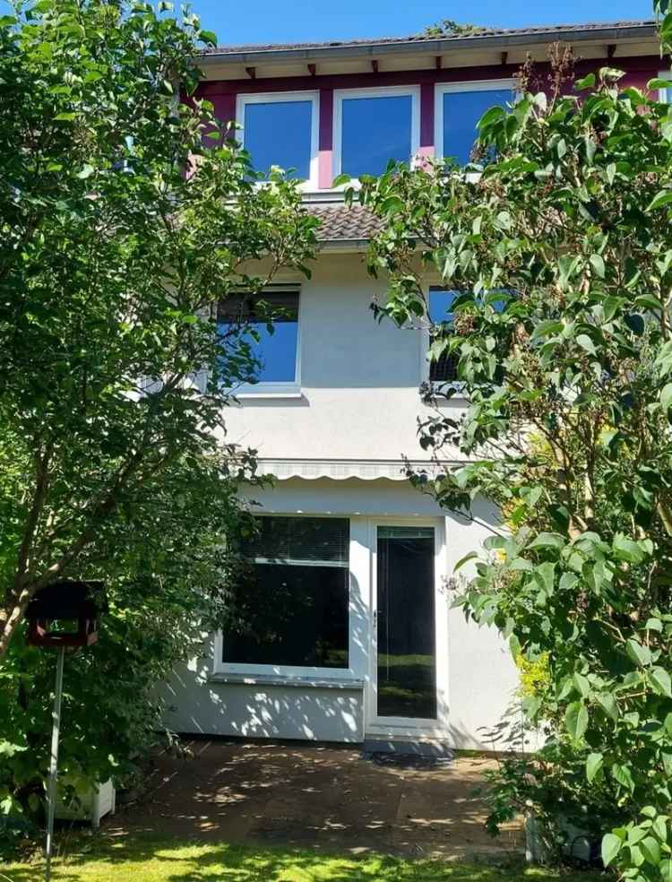 Familienfreundliches Mittelreihenhaus mit Garten in Hamburg-Jenfeld