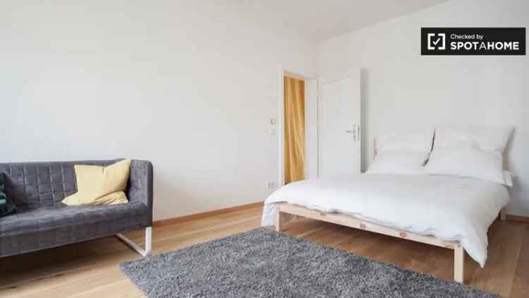 Zimmer in 4-Zimmer-Wohnung in Treptow-Köpenick, Berlin