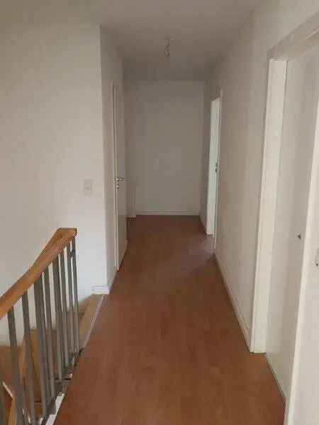 Wohnen mit Hausgefühl – Lichtdurchflutete 3-Zimmer-Maisonette mit Terrasse in ruhiger Lage von Langenhorn!