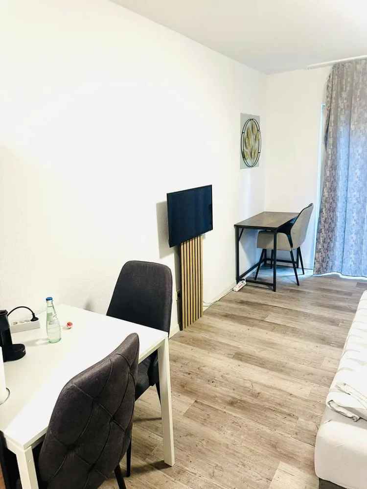 Vollmöblierte Wohnung / Fully furnished flat