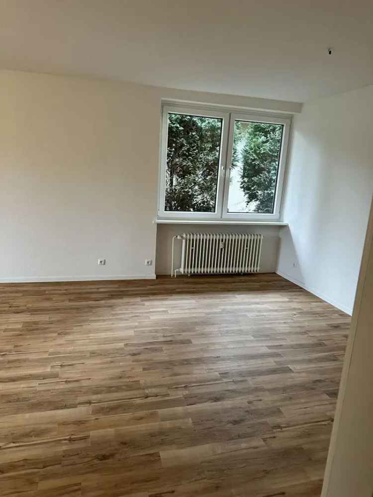 Helle und freundliche 2-Zimmer Wohnung im Hochparterre