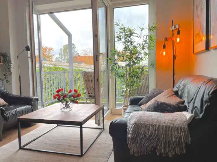 Schöne, ruhige Wohnung mit Balkon und TG-Stellplatz