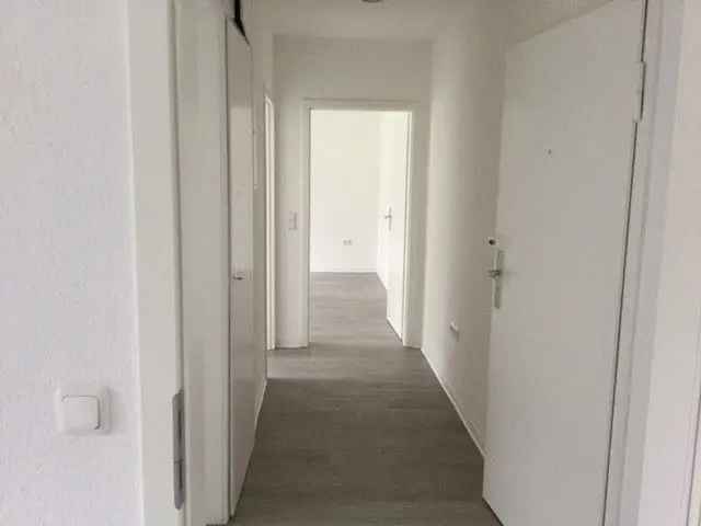 Dies könnte Ihr neues Zuhause sein - bezugsfertig - mit Balkon