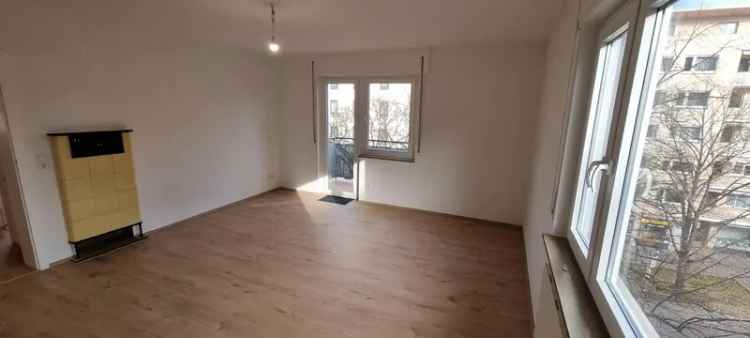 Neu renovierte 3 Zimmer Wohnung Stuttgart West mit 2 Balkonen in sehr guter Lage