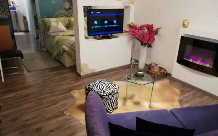 Top ausgestattete Businesswohnung mit Internet, TV, Küche, Balkon, Boxspringbett, Waschmaschine und Trockner – löffelfertig, stilvoll und komfortabel
