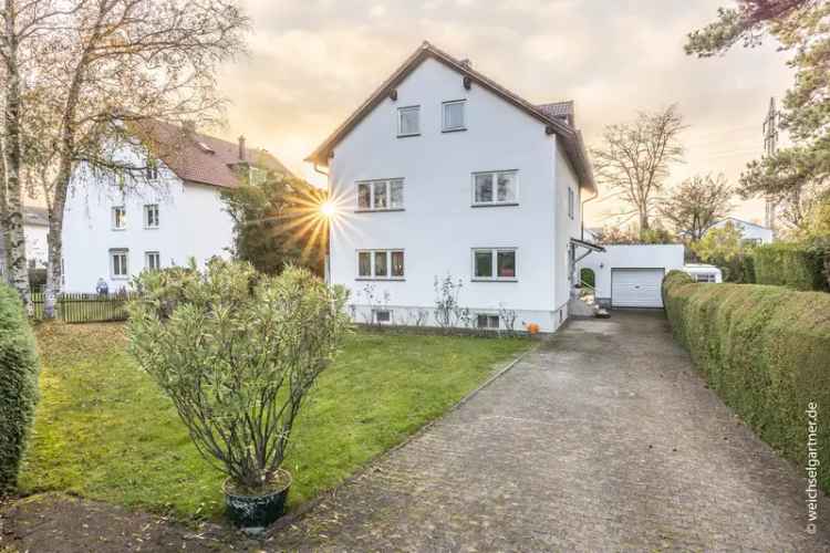 Mehrfamilienhaus mit drei 4-Zimmer-Wohnungen in schöner Wohnlage