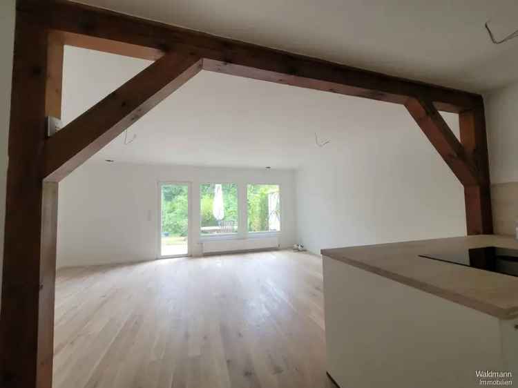 Wohnen in bester Lage: Saniertes Reihenhaus am Waldrand von Frohnau