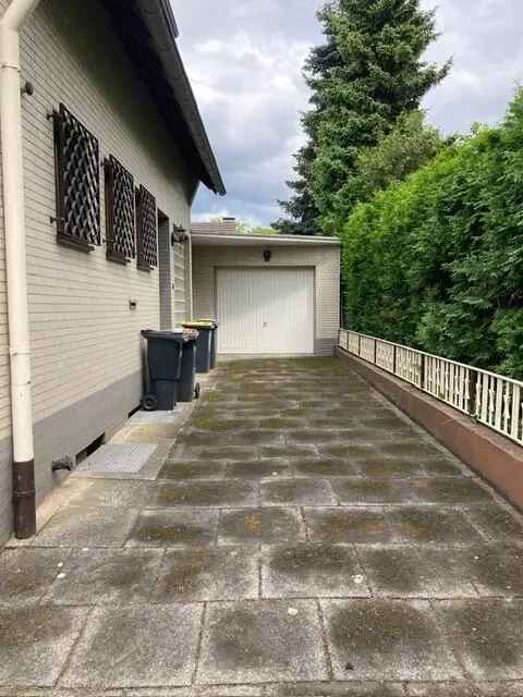 4 Zimmer Einfamilienhaus Köln Porz Grengel Großes Grundstück Terrasse