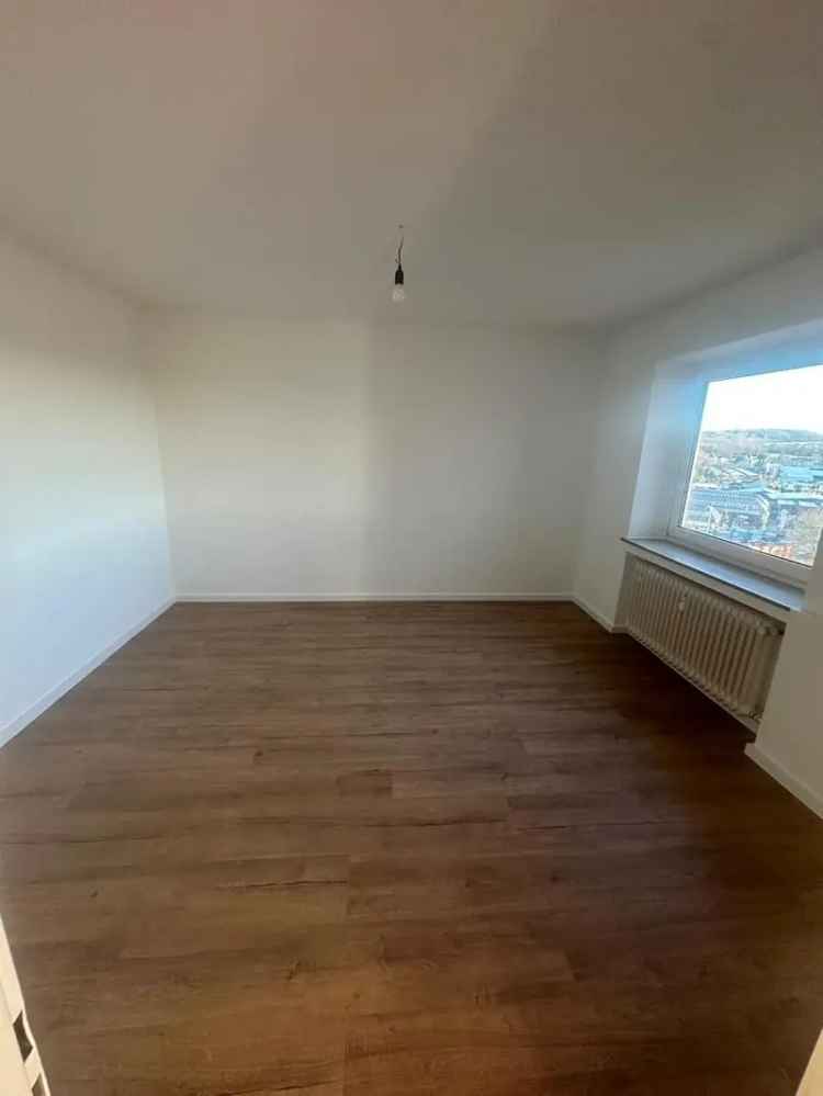 Herne S
dy 2-Zimmer Wohnung Balkon Erstbezug nach Kernsanierung