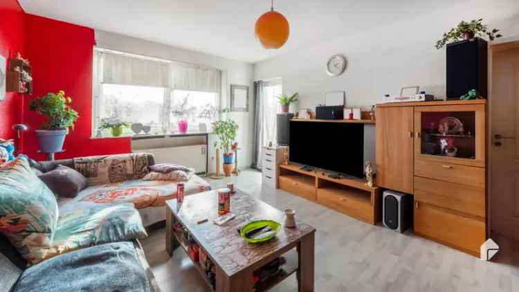 Raumwunder!
Sonnige 2-Zimmer-Wohnung mit 57m², Südloggia & Garage in ruhiger Lage