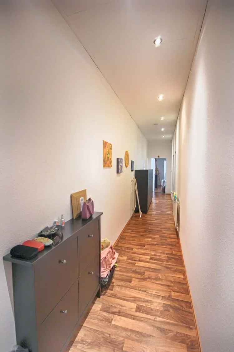 Luxuswohnung Frankfurt: 2 Zimmer, Hohe Decken, Garten