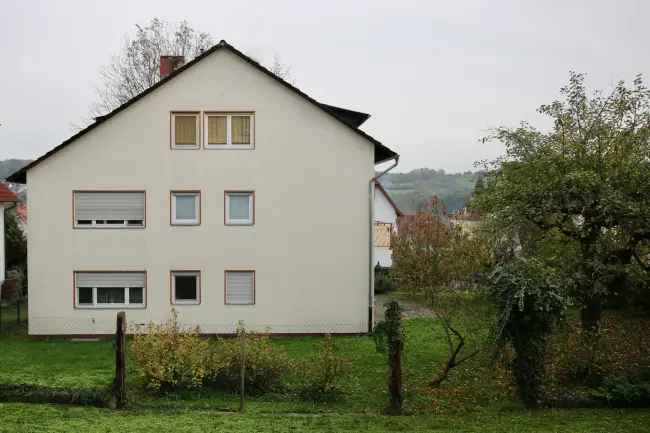 Vermietetes Mehrfamilienhaus in zentraler Lage von Nidda mit attraktiver Rendite!