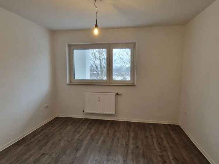 Anfrage herbei, ab April frei!