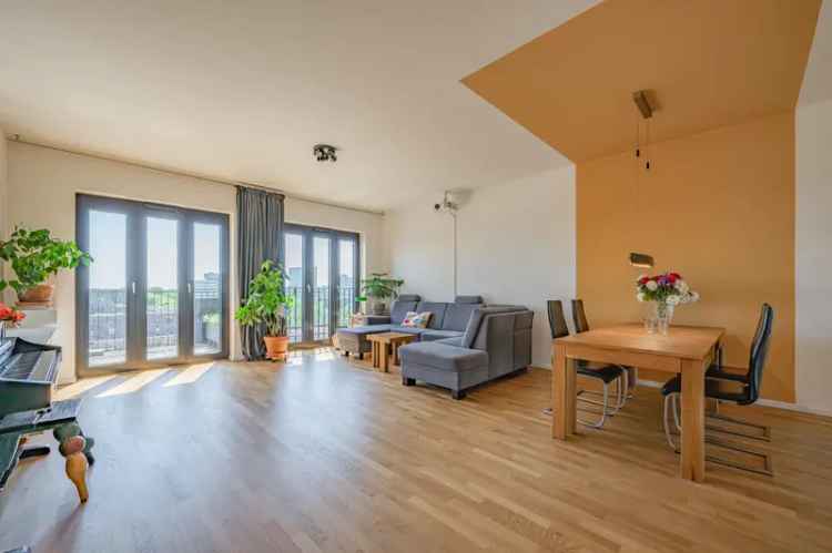 Luxus-Etagenwohnung mit Panoramablick über Hamburg