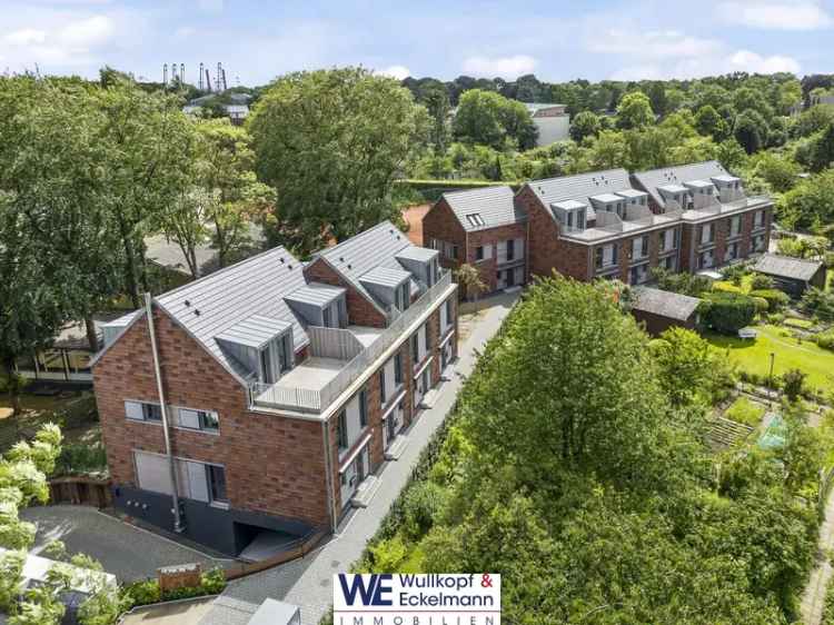 Energieeffizientes Stadthaus in Othmarschen mit Holz-Hybrid-Bauweise