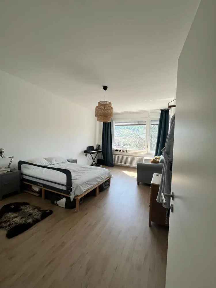 3-Zimmer-Wohnung in Stuttgart mit Balkon und Keller