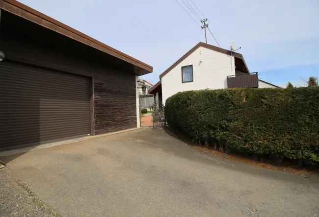 Familienhaus in Herrenberg Haslach mit Garten und Garage