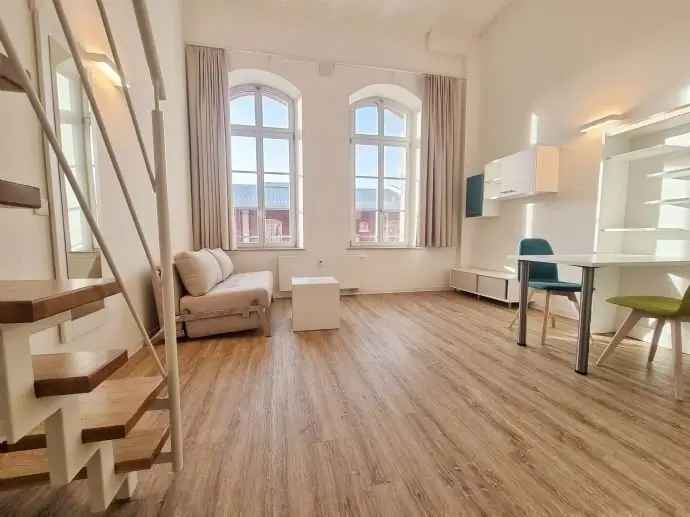 Wunderschöne Galerie Wohnung – Möbliertes 1-Zi Apartment in Bestlage Nürnbergs