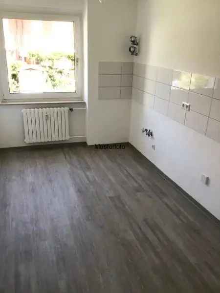 Mieten Wohnung Ober-Dorstfeld 3 Zimmer mit Wannenbad und Balkon