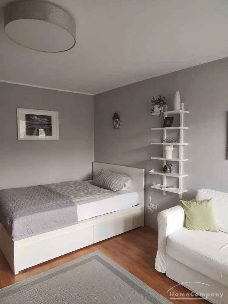 Schönes, neu renoviertes 1-Zimmer-Appartment mit Balkon in Laim