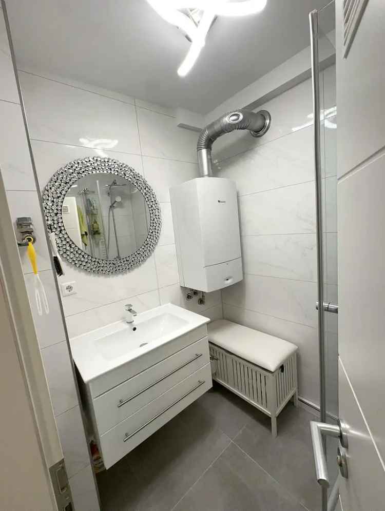 Zweizimmerwohnung zentral in Stuttgart Mitte, renoviert und sofortiger Einzug möglich