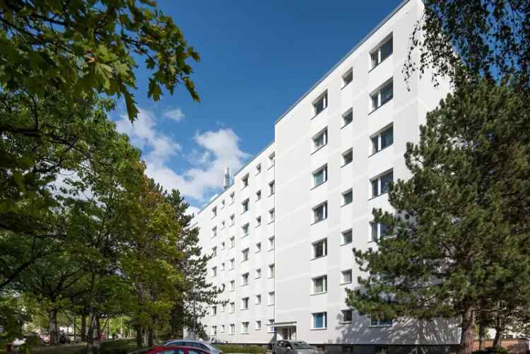 4-Zimmerwohnung mit Balkon und Gäste-WC nahe Grunewald