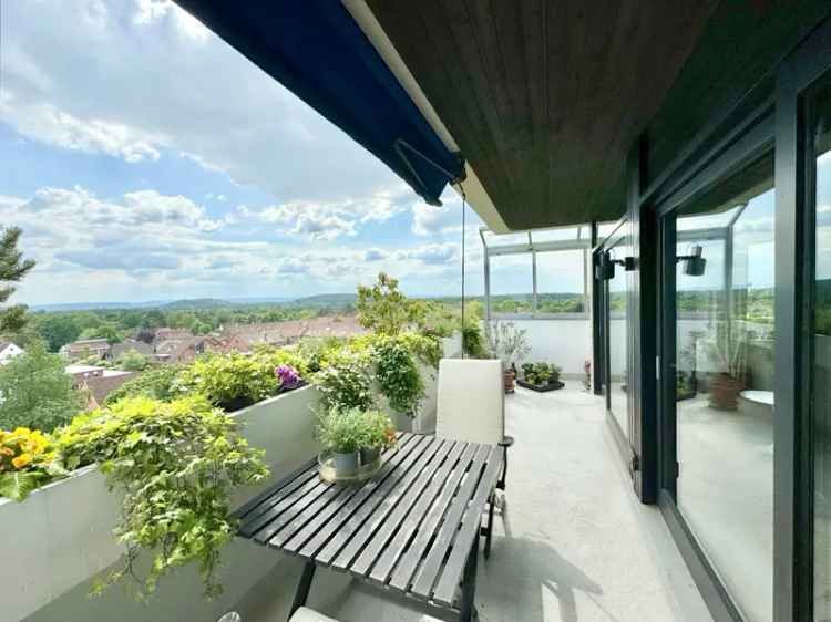 Stilvolles Penthouse in ruhiger Wohnlage mit Panoramaausblick