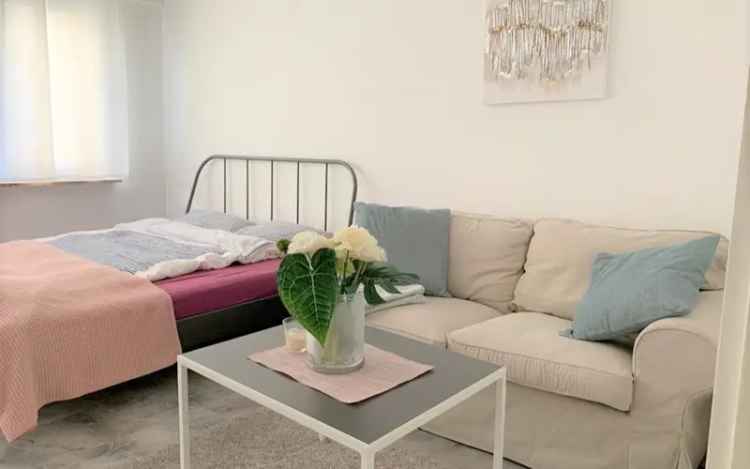 1- Zimmer Apartment mit Wlan, TV, grosser Küche, Waschmaschine, Chrome Cast for TV, Raumventilator, Haarfön, Bügeleisen mit Bügelbrett etc., Nähe Charlottenplatz