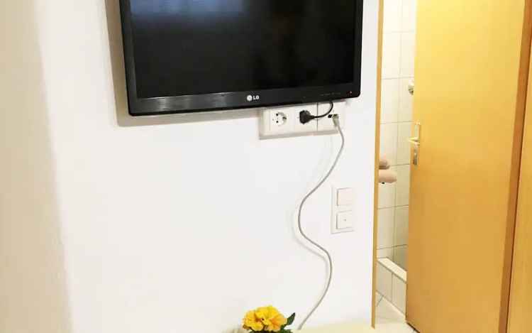 Zimmer mit eigener Dusche/Wc, Internet, TV und eigene Küchenzeile – fast wie eine Wohnung