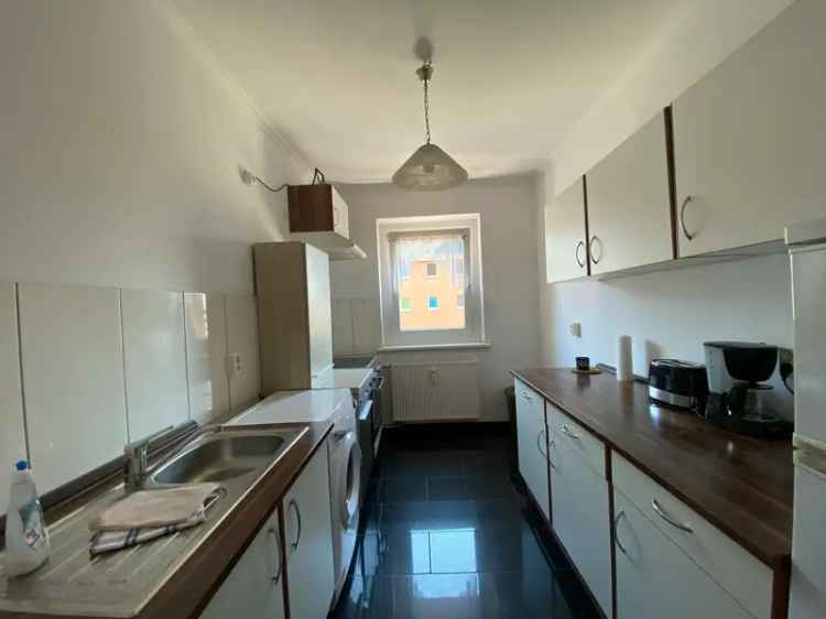 4 Schlafzimmer Wohnung mieten Berlin, Deutschland