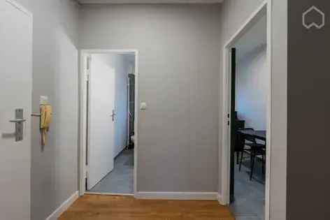 Wohnung (40.0 m²) zur Miete in Berlin (Friedrichshaller Straße 25a, 14199 Berlin, Germany) - immosurf.de