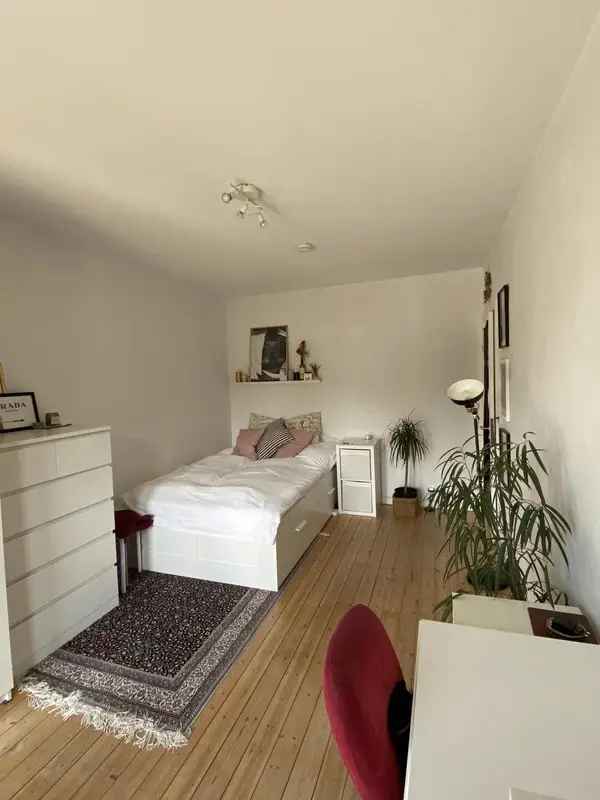 2-Zimmer Wohnung Hamburg Nord mit Balkon und Stellplatz