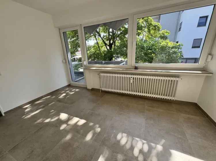 Renoviertes 1 Zimmer Apartment mit Küche und Balkon  im Herzen von Niederkassel – sofort verfügbar!