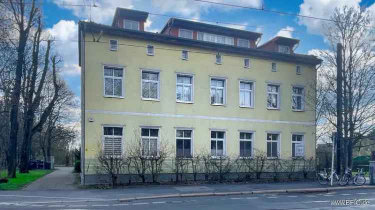 Kernsaniert & bezugsfrei: 2-Zimmer-Altbau am Landschaftspark Herzberge