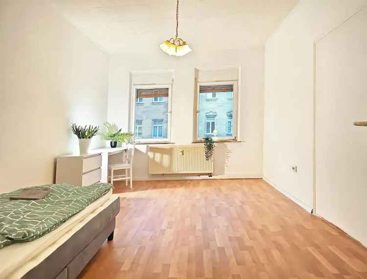Wohnung für WG mit 3 Schlafzimmern - voll möbliert - direkt an der U-Bahn - Stadtzentrum