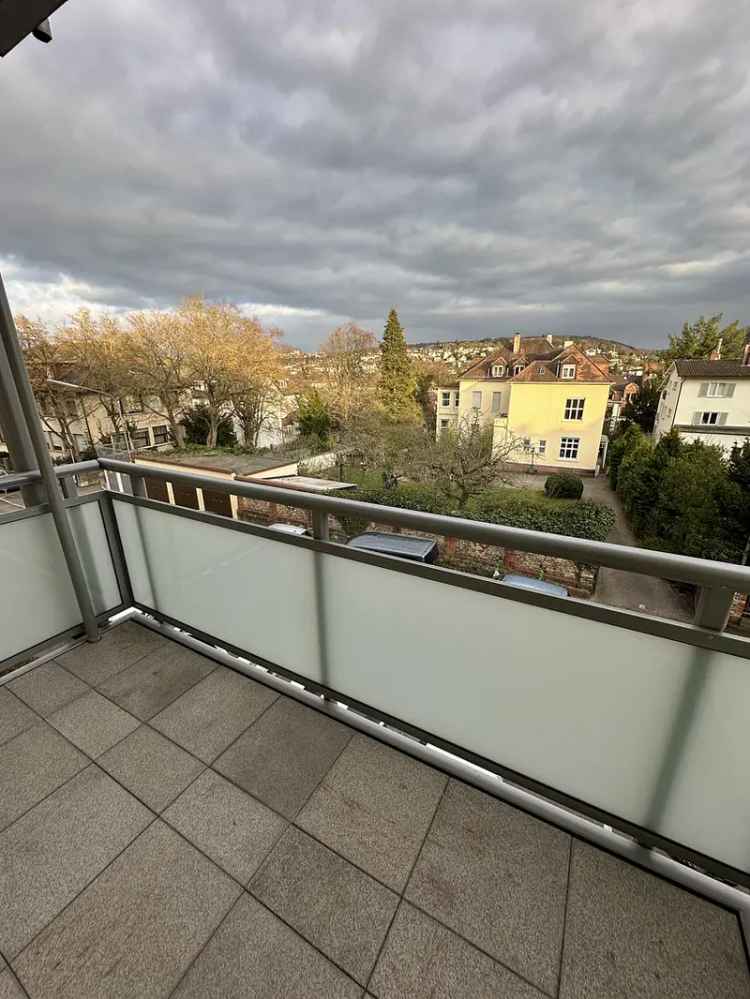 sanierte 2-Zimmerwohnung in Aussichtslage im Rodgebiet