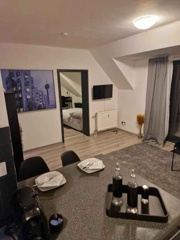 2 Zimmer Wohnung Dusseldorf Wittlaer saniert moebliert Stellplatz Balkon