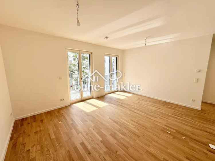 Neubau-Erstbezug: Balkon, Einbauküche, Fußbodenheizung, Wärmepumpe, barrierefrei, Süd-Ost-Lage