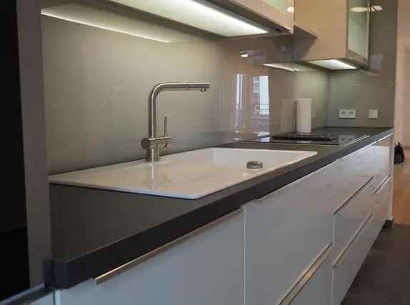 Moderne Wohnresidenz der Spitzenklasse !  Exklusive 4-Zimmer-Wohnung in absoluter City-Lage !