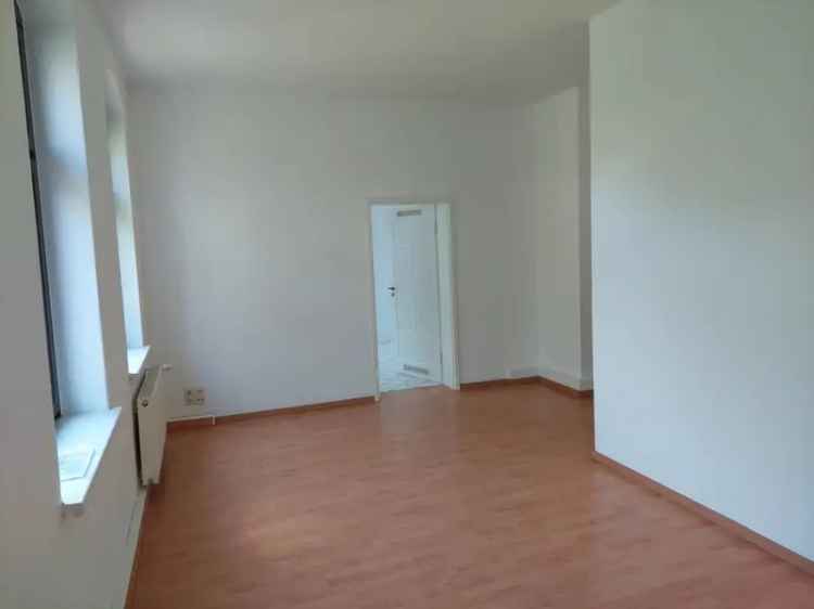 Dresden – Striesen! Ruhige 2 RWG mit Laminat im Hinterhaus zu vermieten!