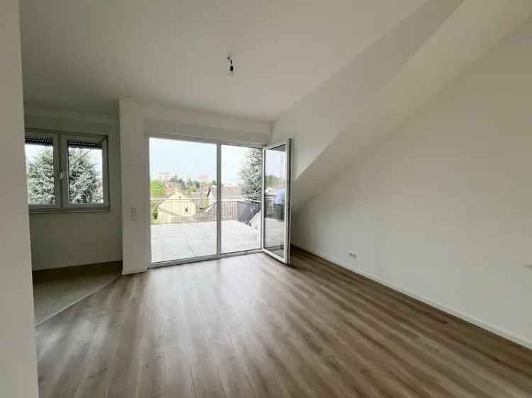 Helle 3-Zimmer-Wohnung, großem Balkon und Stellplatz – Blick auf den Feldberg & Skyline
