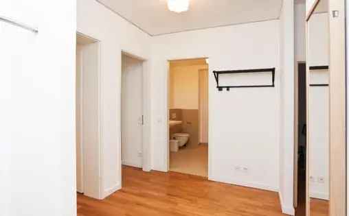 Wohnung (41.03 m²) zur Miete in Frankfurt am Main (Weisbachstraße 5, 60314 Frankfurt, Germany) - immosurf.de