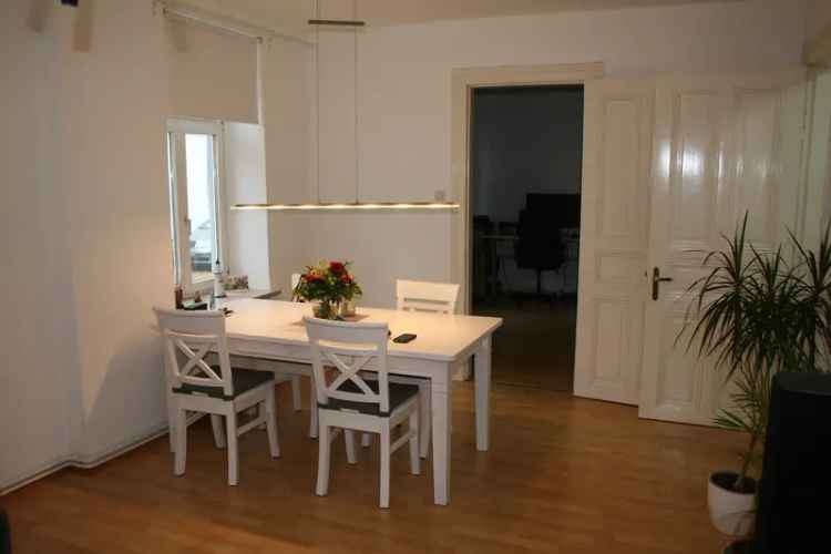 Charmante Altbauwohnung 3,5 Zimmer mit Terrasse