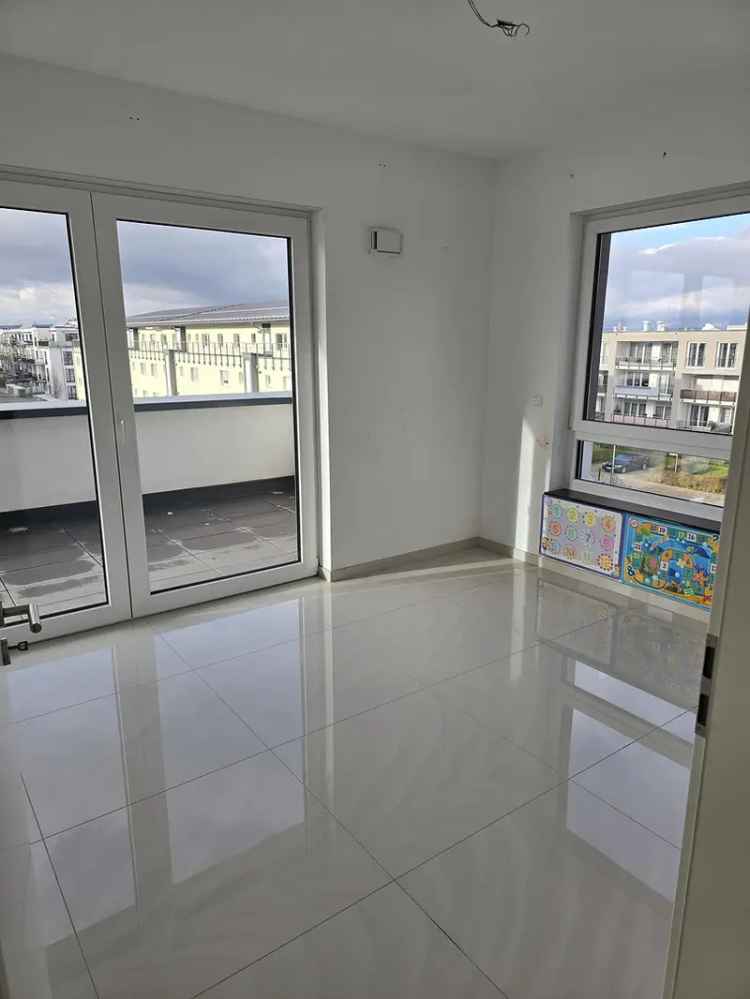 PROVISIONSFREI & direkt vom Eigentümer-Großzügige Penthouse-Wohnung mit EBK - sofort bezugsfertig