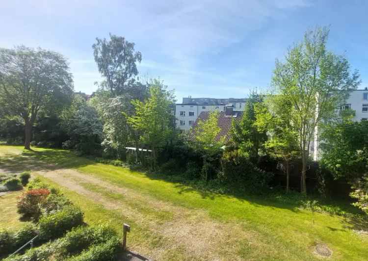 Ohne Provision & bezugsfrei-Gut gepflegte 2-Zi.-Whg. mit ausgebautem Dachboden